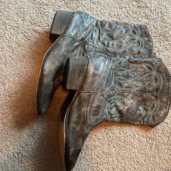 Loretta Rustic Cowboy Boots from Buckle - size 10 - Picture 9 of 9